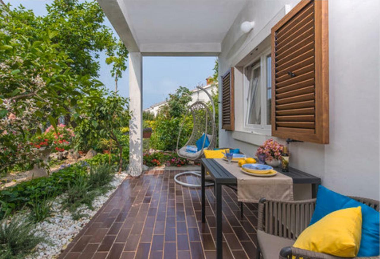شقة New!!! New Riva Luxury One - With Sunny Terrace & Big Garden بوريتش المظهر الخارجي الصورة